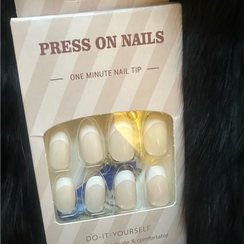 Nail Bundle - Picture 6 of 8